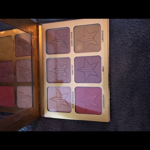 24 karat Highlighter Palette ✨ - Picture 3 of 3